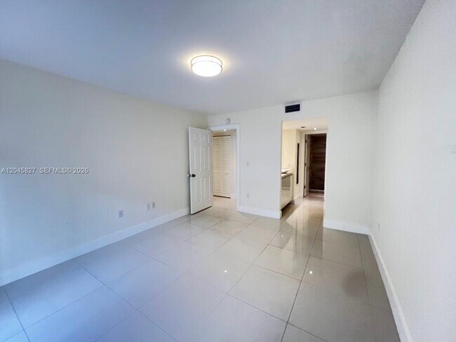 Building Photo - 8205 SW 152nd Ave