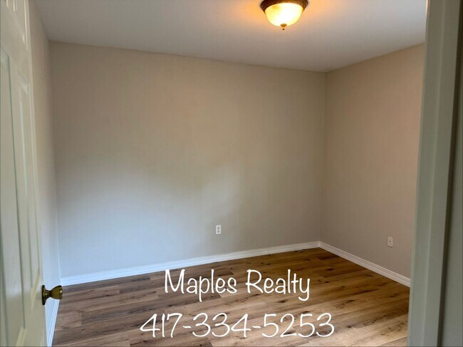 Building Photo - 141 Scotch Pine Ct