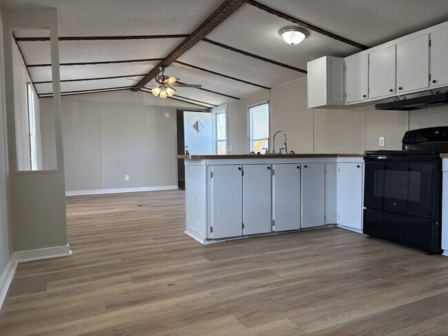 Foto del edificio - 531 Canterbury Ct