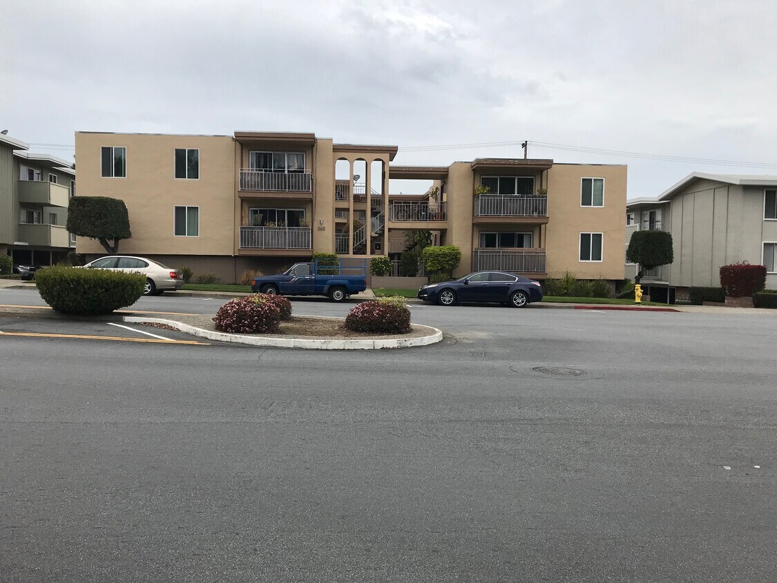 362 Richmond Dr Unit 4, Millbrae, CA 94030 362 Richmond Dr Millbrae