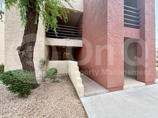 Foto del edificio - 1340 N Recker Rd