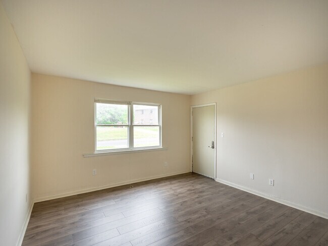 Building Photo - 7705 7th Ave S