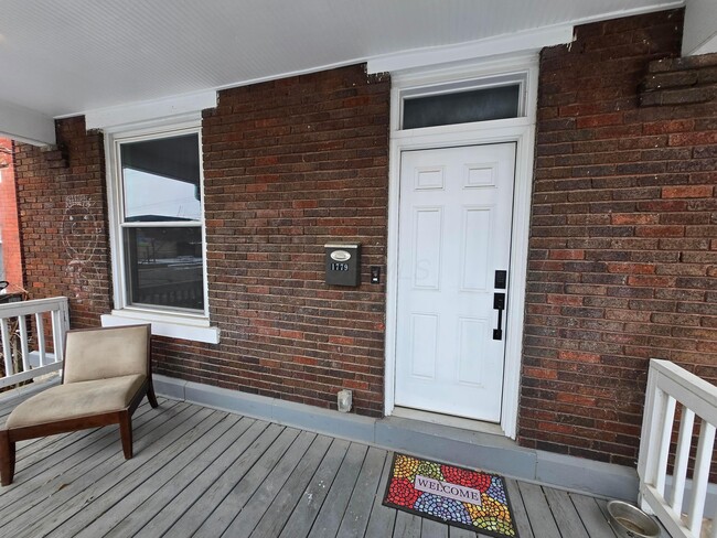 Foto del edificio - 1779 Parsons Ave