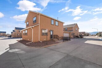 Building Photo - 7327 Carlin Grv