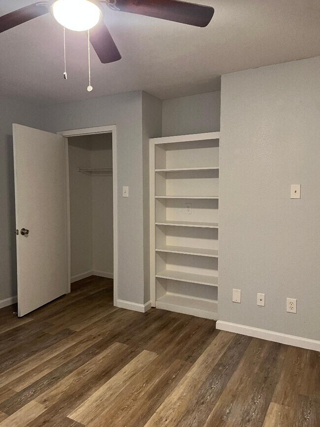 4747 Allendale Rd, Houston, TX 77017 Condo for Rent in Houston, TX