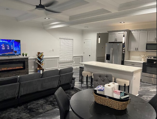 Building Photo - Fully furnished, new construction 4bed/3.5 bath house