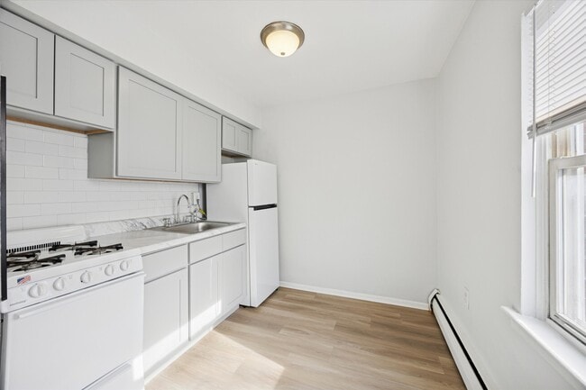 Building Photo - 7131 Marshall Rd