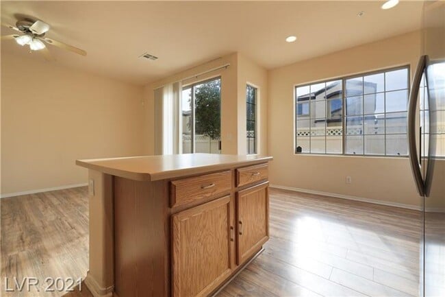 Building Photo - AMAZING TWO STORY HOME IN North Las Vegas