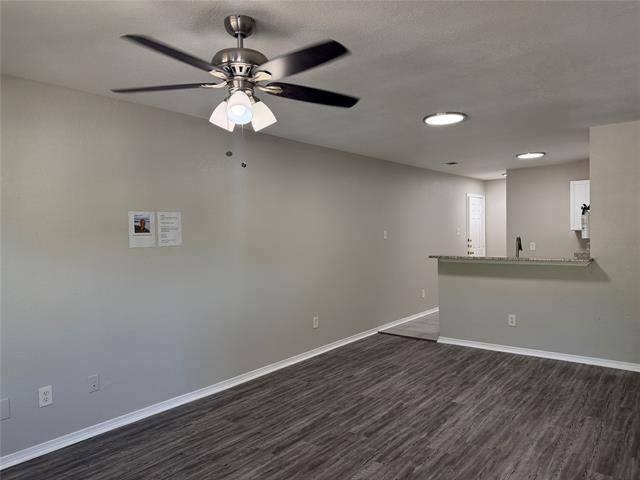 Foto del edificio - 4934 Kildare Ave