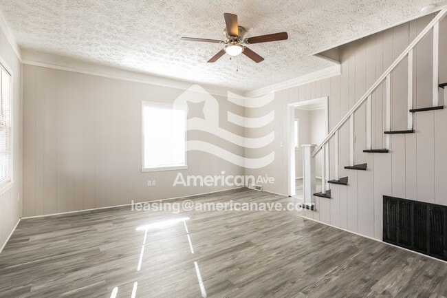 Building Photo - 24 Smythe St