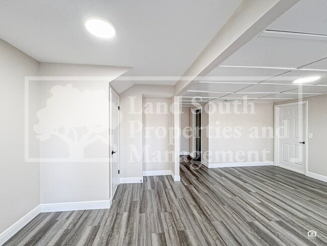 Foto del edificio - 1631 Monterey Ln