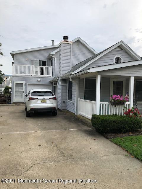 Primary Photo - 208 16th Ave