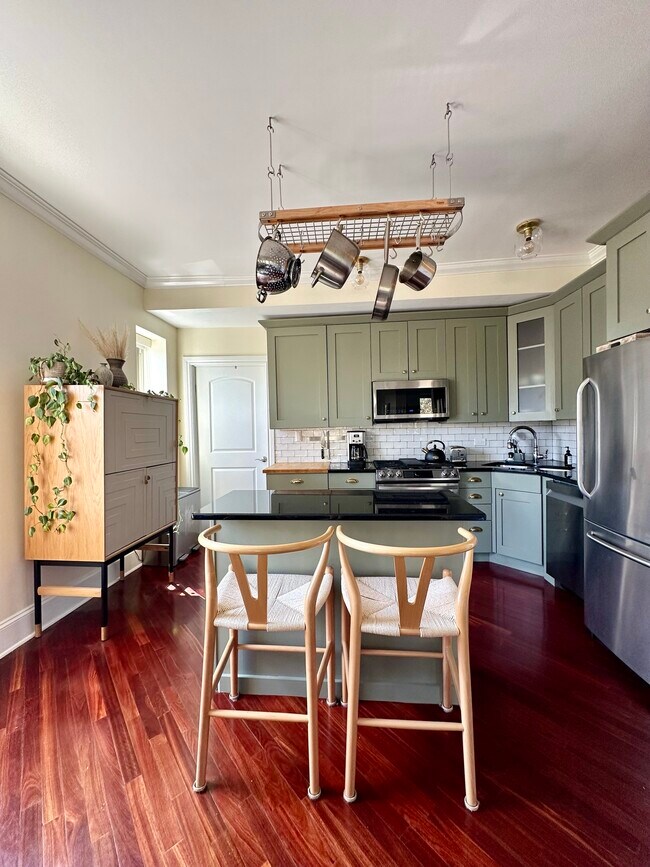 Foto del edificio - 4704 N Winthrop Ave
