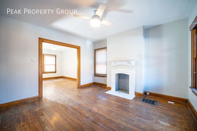 Foto del edificio - Newly Renovated Townhome! Located in the S...