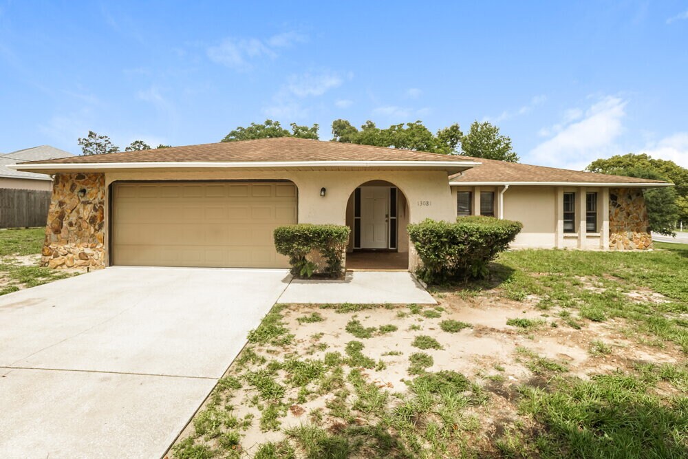 Foto principal - 13081 Hanley Dr