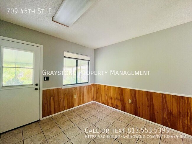 Foto del edificio - 709 45th St E