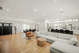 Building Photo - 5630 Lymbar Dr