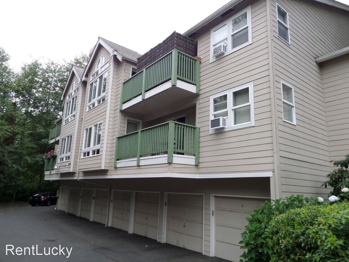 Foto principal - 2525 NE 195th St
