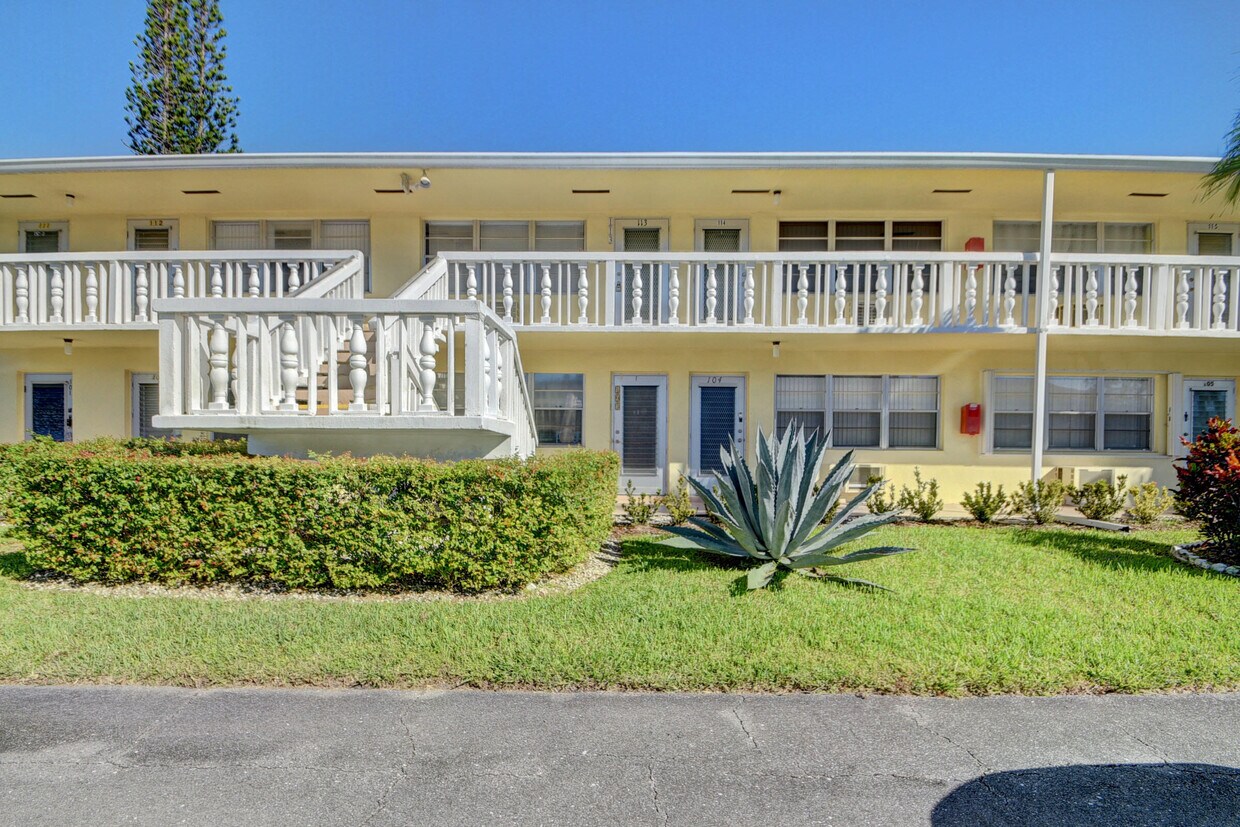 Primary Photo - 113 Sussex F