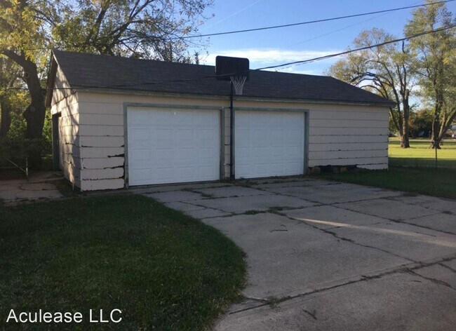 Foto del edificio - 3 br, 1 bath House - 1606 E 8th