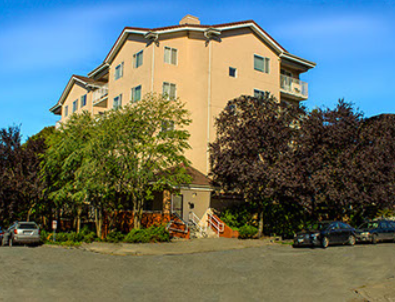 Building - 301 Summit Ave E