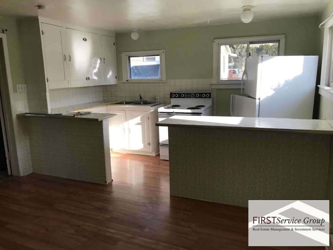 Foto principal - 613-613 1/2 N Locust St