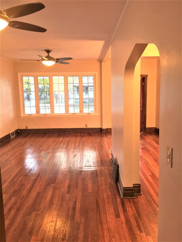 Foto principal - 4423 N Moody Ave