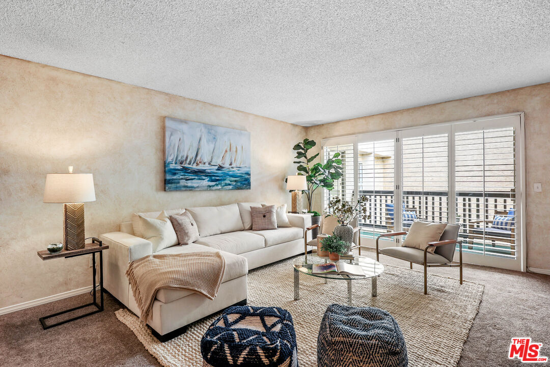 Primary Photo - 7301 Raintree Cir