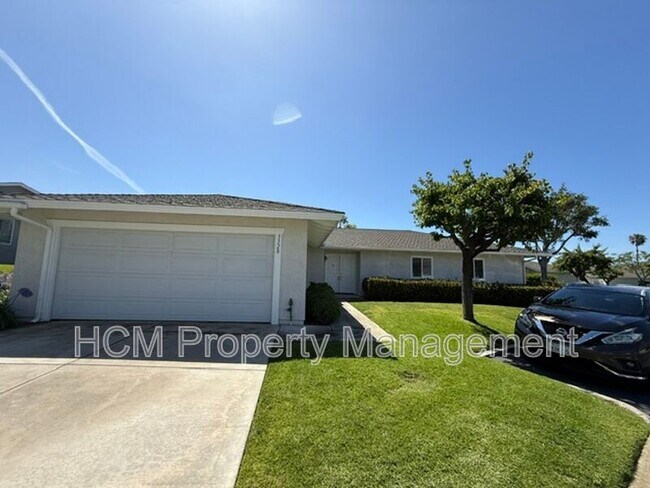 Foto del edificio - 3328 Paseo Halcon