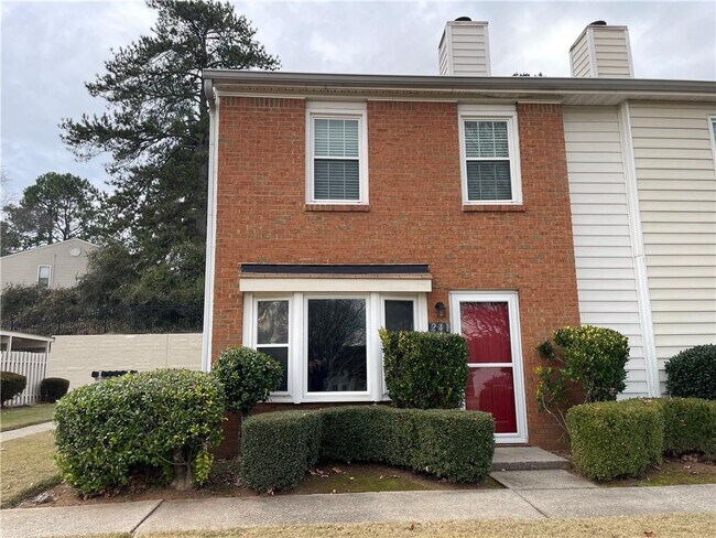 Foto del edificio - 241 High Creek Dr