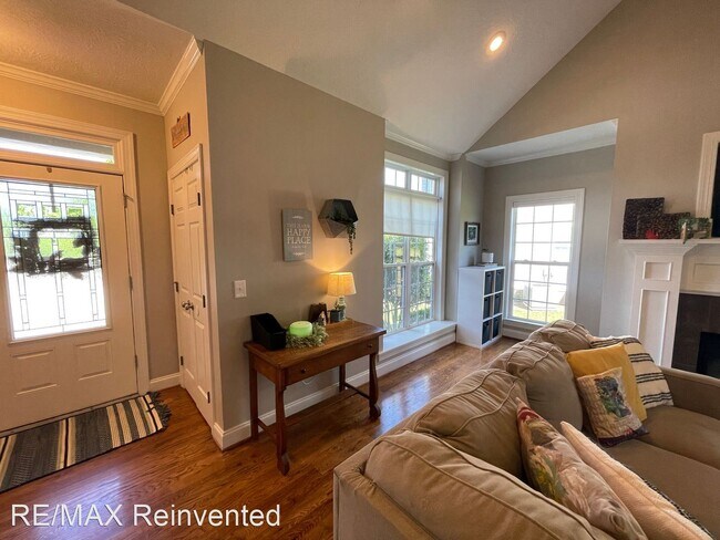 4 br, 2.5 bath House - 1226 Greenwich Pass photo'