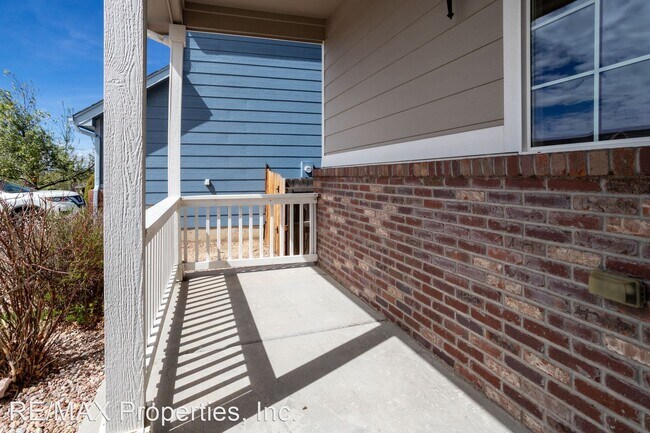 Building Photo - 4 br, 3.5 bath House - 8177 Kettle Drum St...