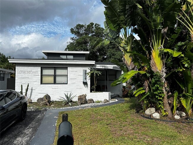 Foto del edificio - 2809 SW 8th St