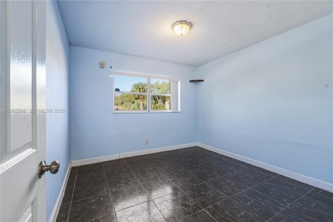 Foto del edificio - 4160 NW 21st St