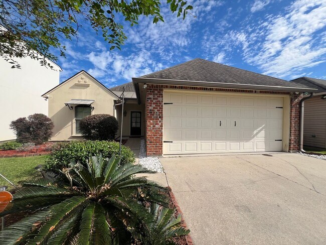 Building Photo - Spacious 3-Bedroom Home in Juban Parc – Po...