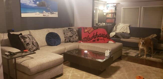 Sala de estar - 2835 S Harvey Ave