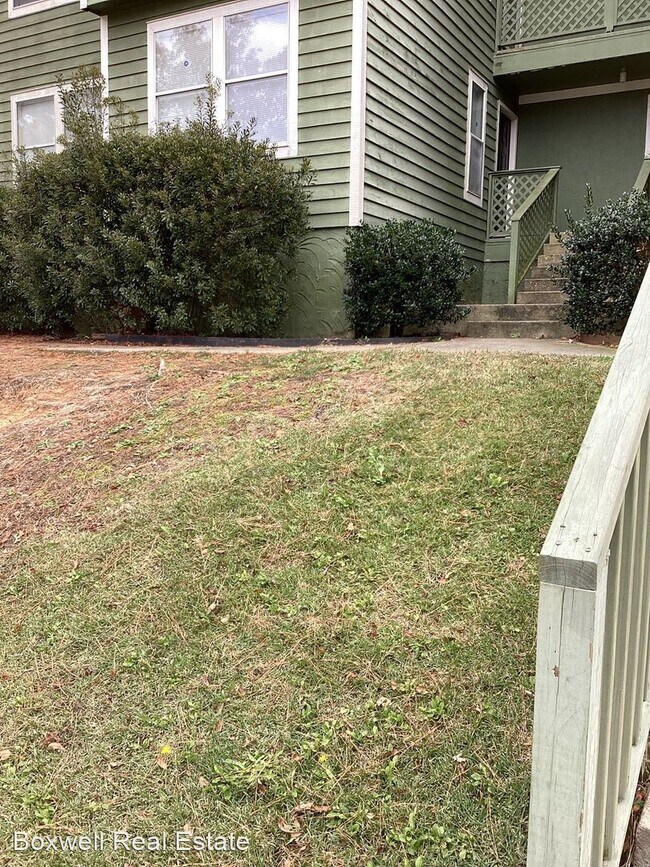 Building Photo - 2 br, 2 bath House - 6805-1 willow brook Dr.