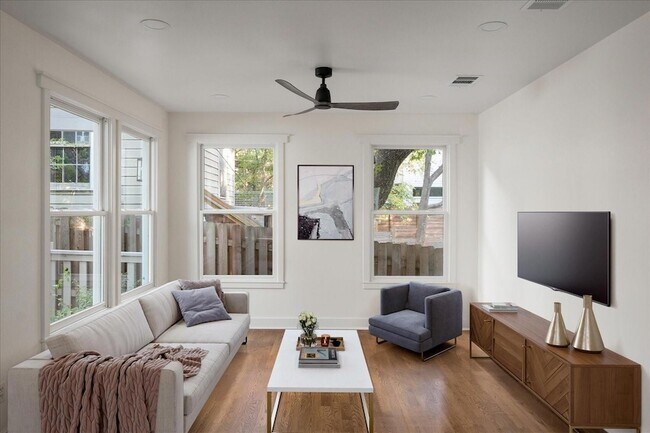 Foto del edificio - 1629 W 12th St