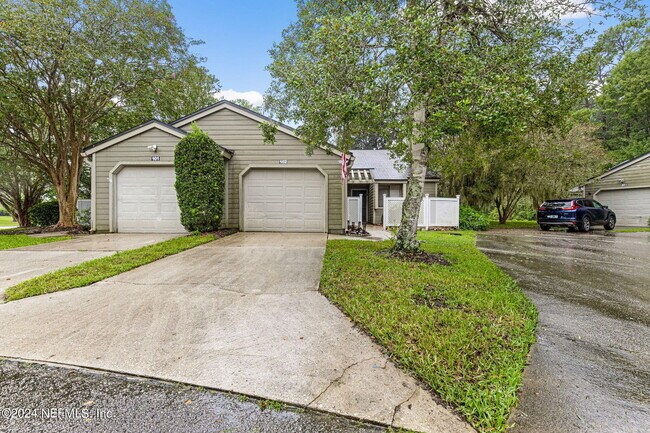 Building Photo - 7610 Baymeadows Cir W