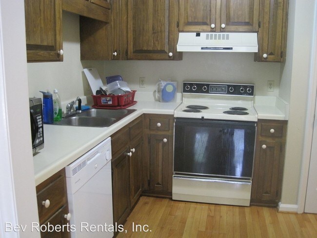 Building Photo - 502 Oak Run Dr
