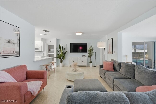 Building Photo - 4044 Country Club Blvd