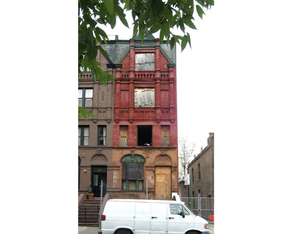 Building Photo - 145 W 118th St