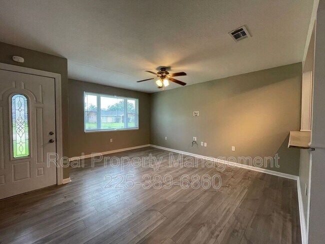 Photo - 14437 Locust St House