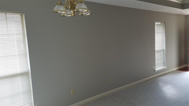 Building Photo - 1607 Meadow Oak Ct
