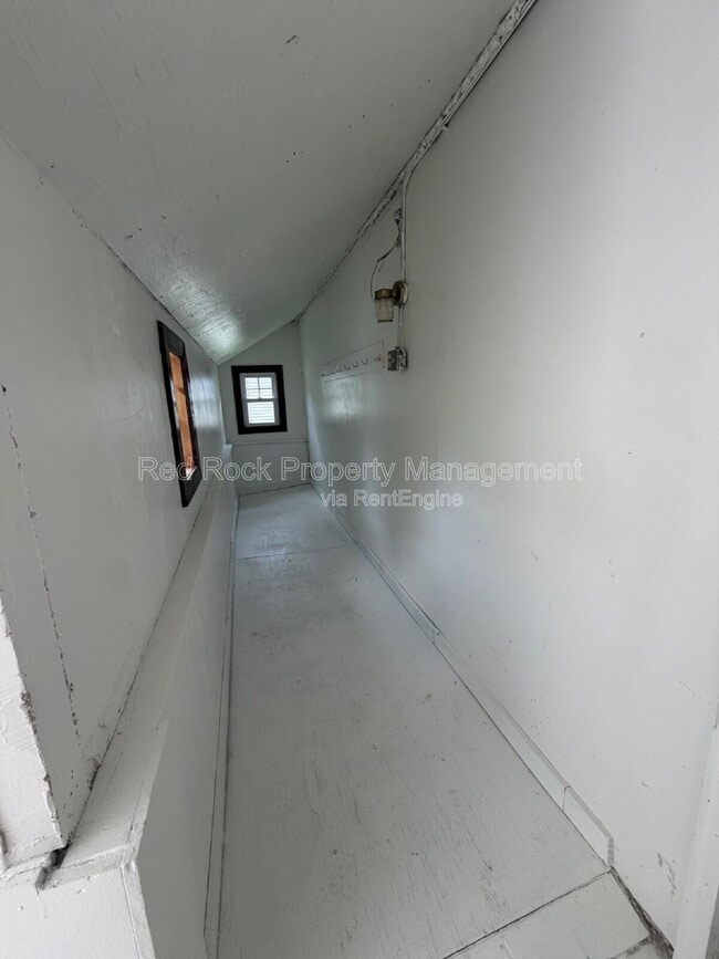 Foto del edificio - 320 Highland Ave