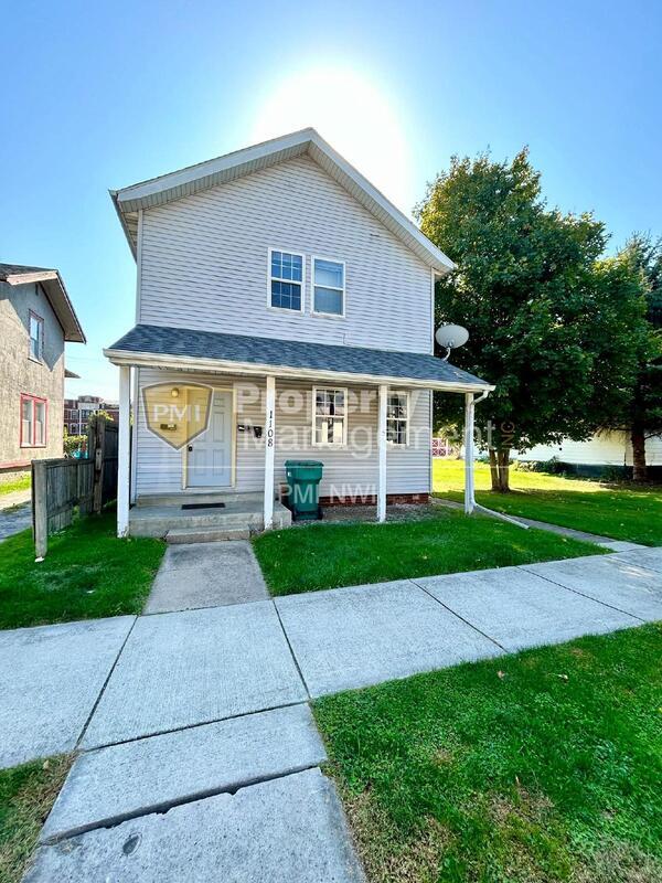 Primary Photo - 1108 Maple Ave