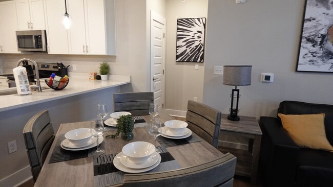 Building Photo - 1985 Startown Rd