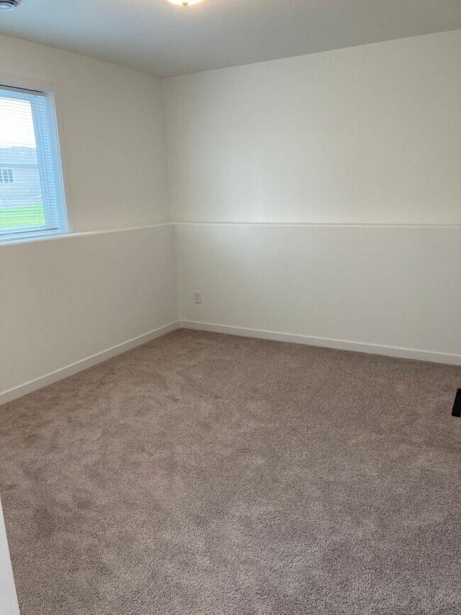 Foto del edificio - 4 Bed 2 Bath Single Family Home
