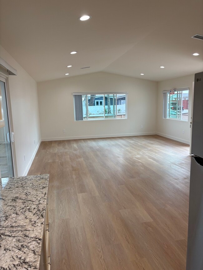 Living room - 57 Palomar St