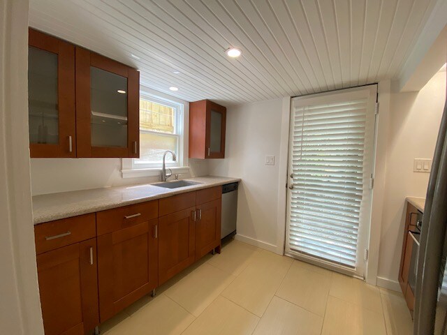 Foto del edificio - 617 E 11th 1/2 St